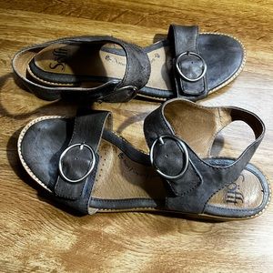 Sofft sandals grey with Velcro straps